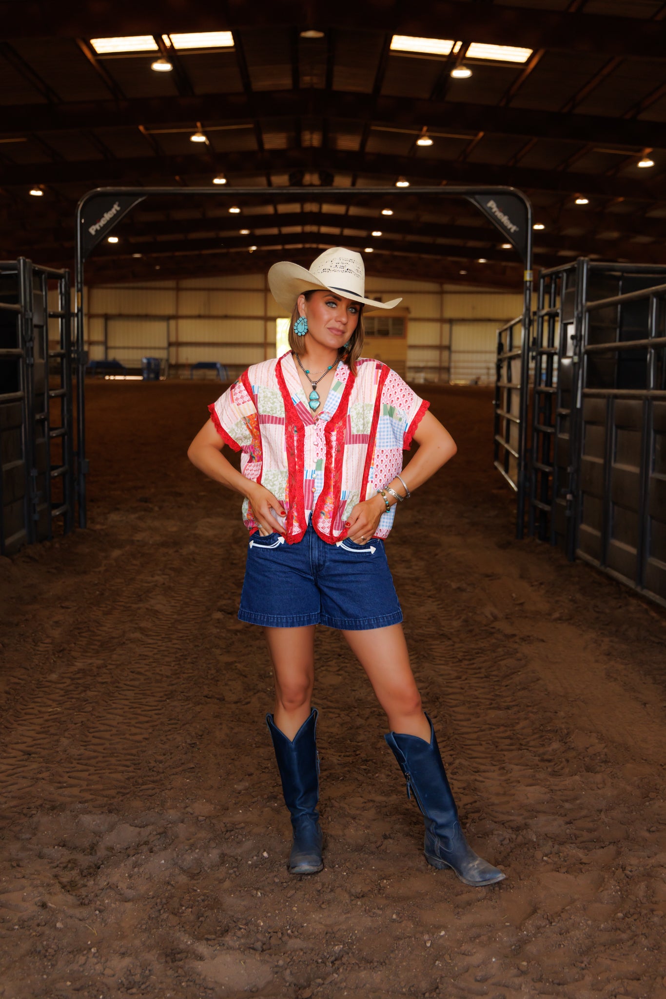 HH2760 PATCHWORK LACE TOP