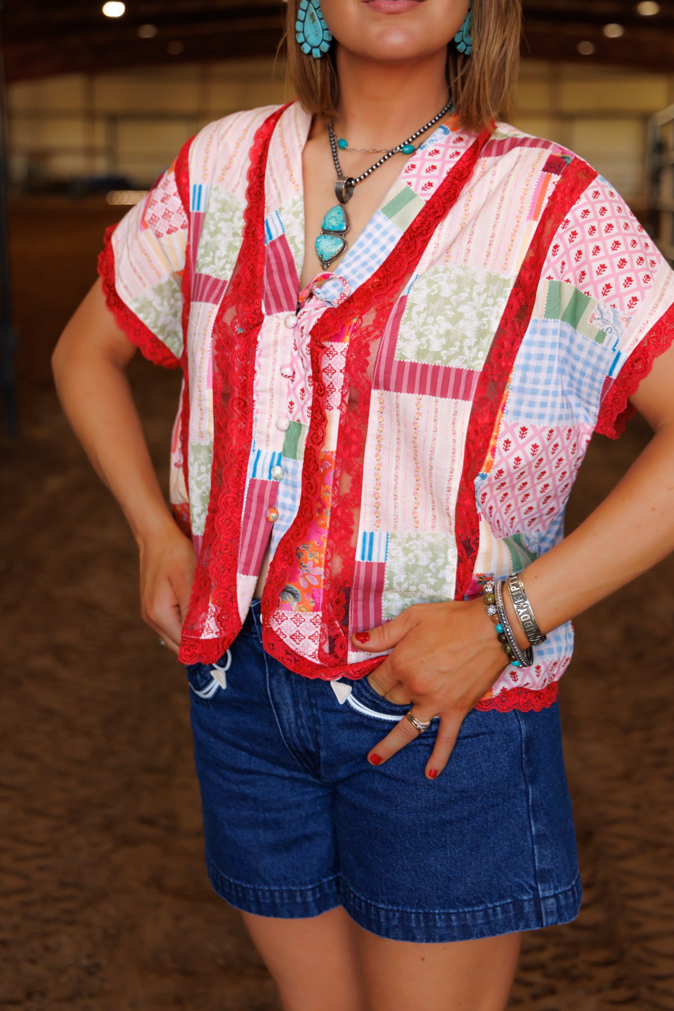 HH2760 PATCHWORK LACE TOP