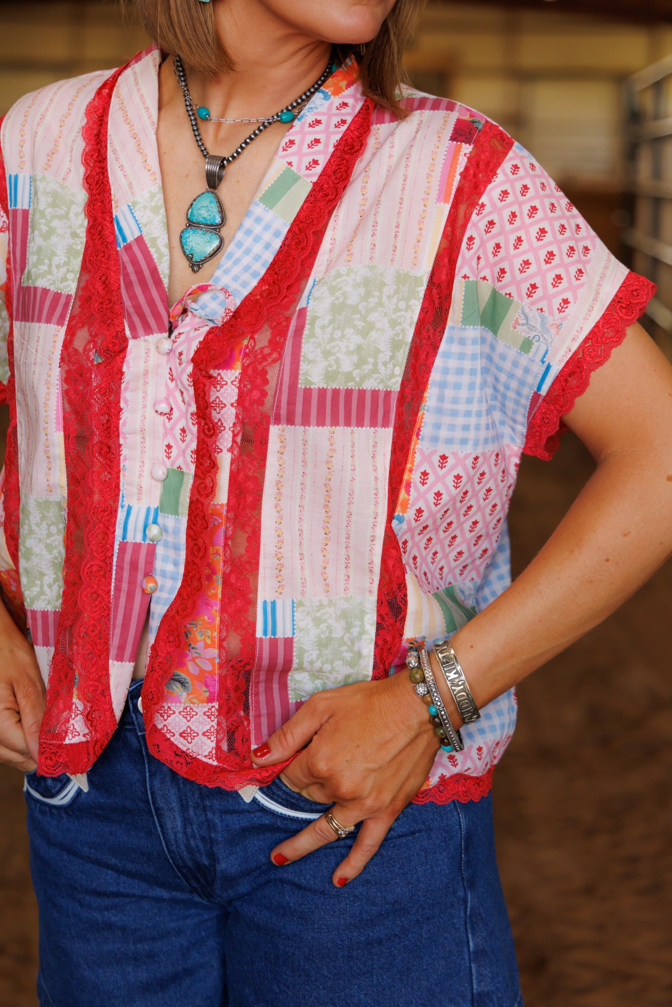 HH2760 PATCHWORK LACE TOP