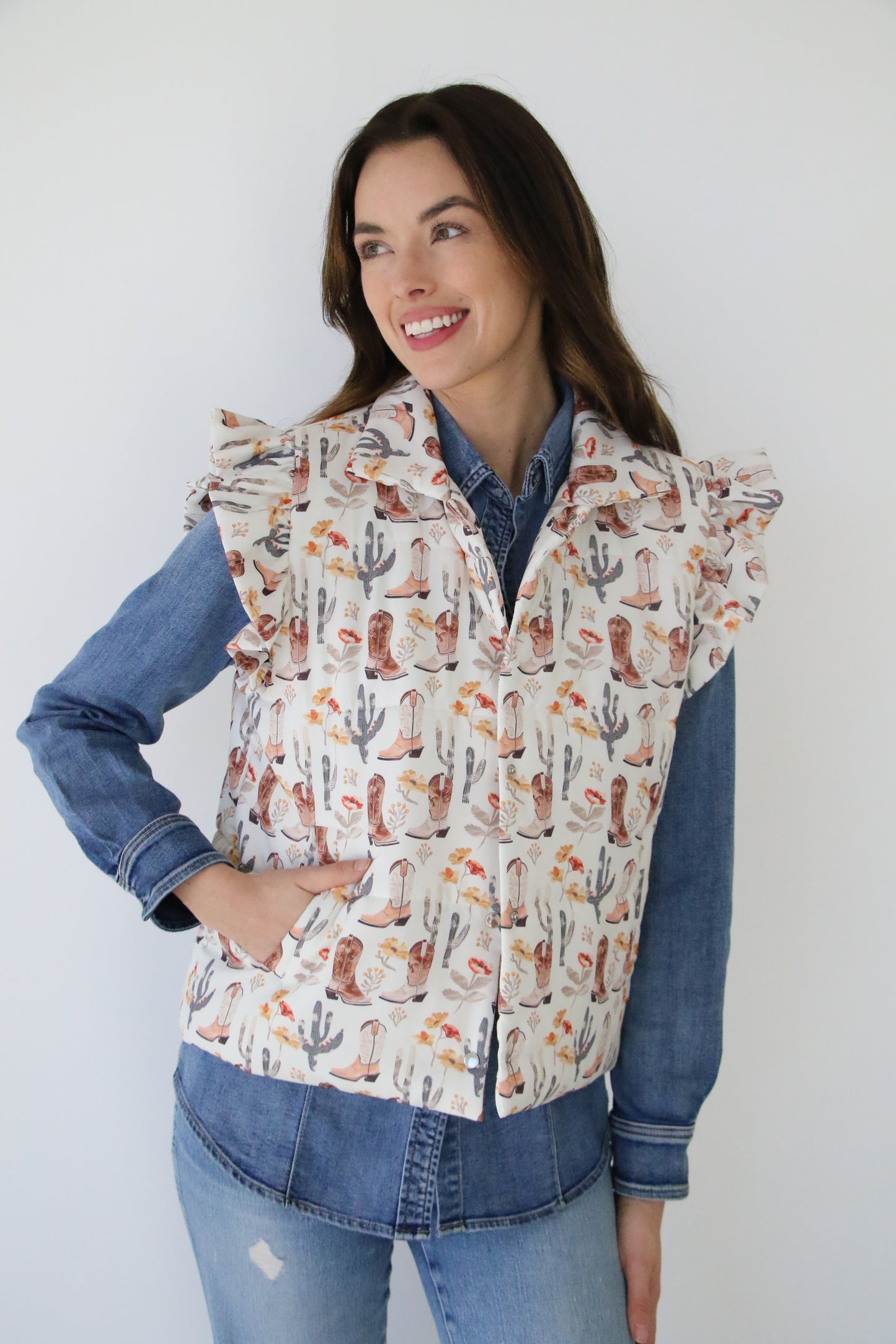 HH1171 DESERT FLORAL RUFFLE PUFFER VEST