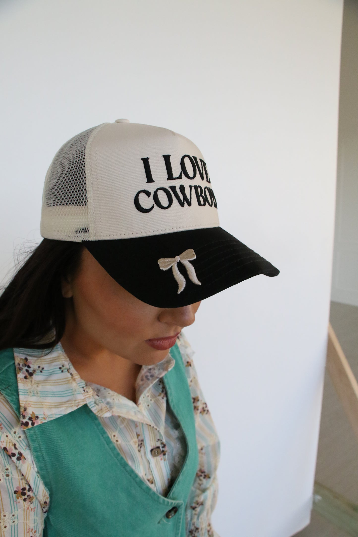 IS HH5401 BLK I LOVE COWOY TRUCKER HAT