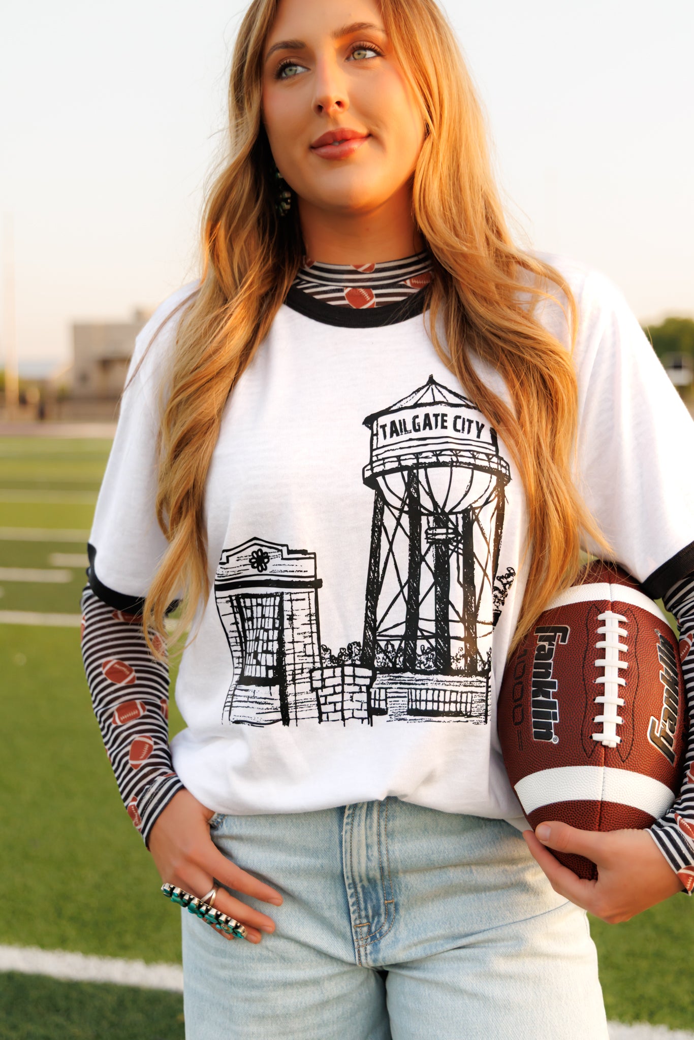 HH246 WHITE/BLK RINGER TAILGATE CITY