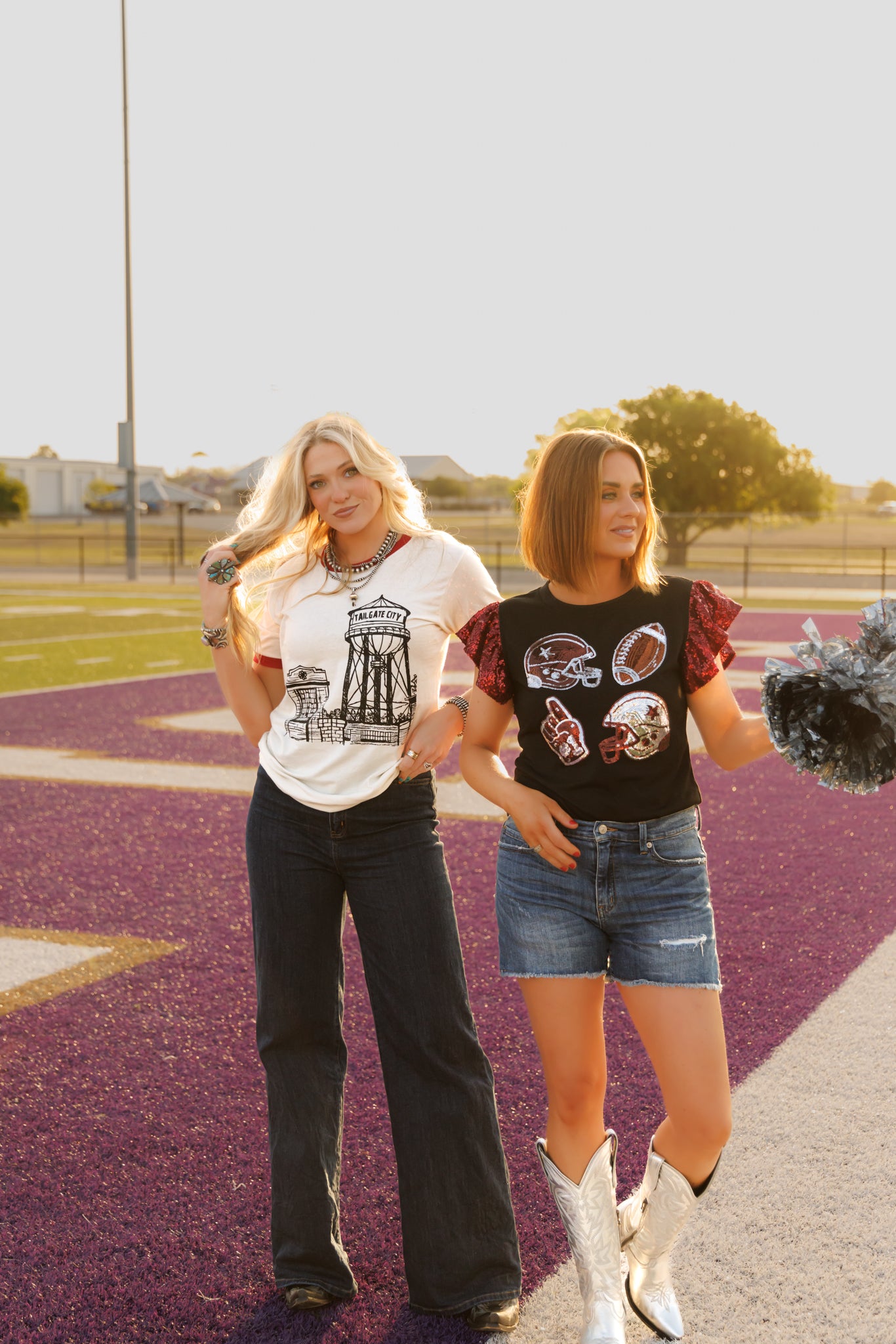 HH246 WHITE/RIO RED RINGER TAILGATE CITY