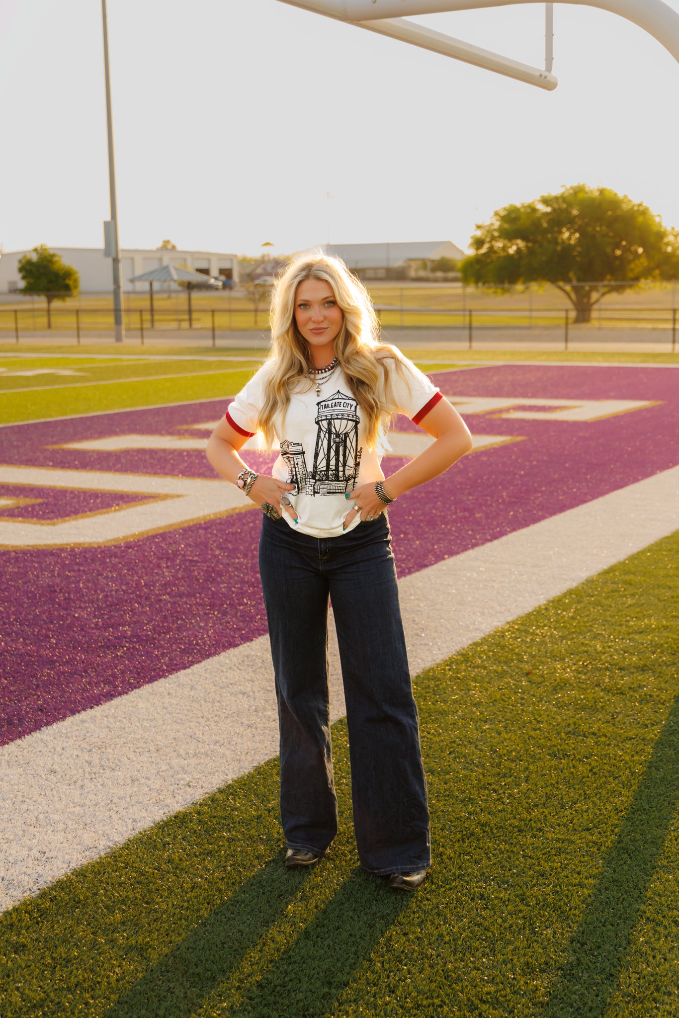 HH246 WHITE/RIO RED RINGER TAILGATE CITY