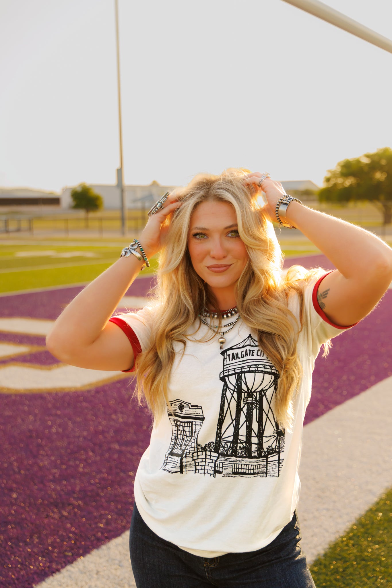 HH246 WHITE/RIO RED RINGER TAILGATE CITY