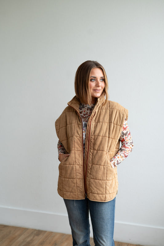 HH1169 BROWN QUITTED VEST