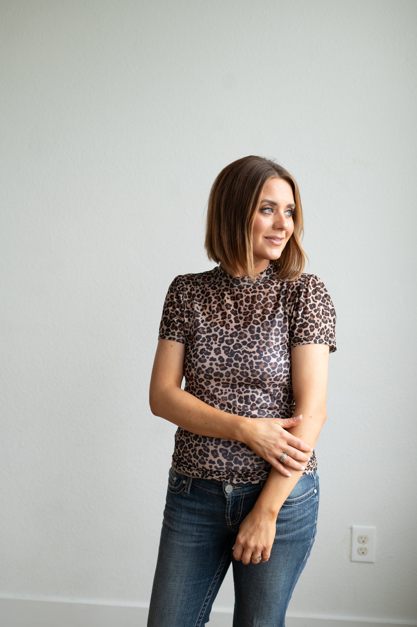 HH1229 LEOPARD MESH PUFF SLEEVE SHORT SLEEVE