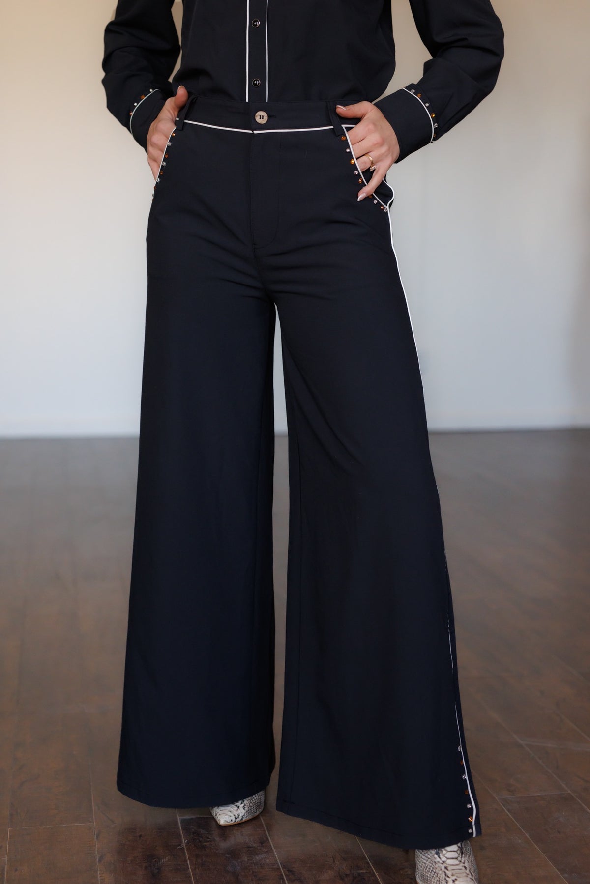 Pant, Black Studded HH221 (Pack OF 7)