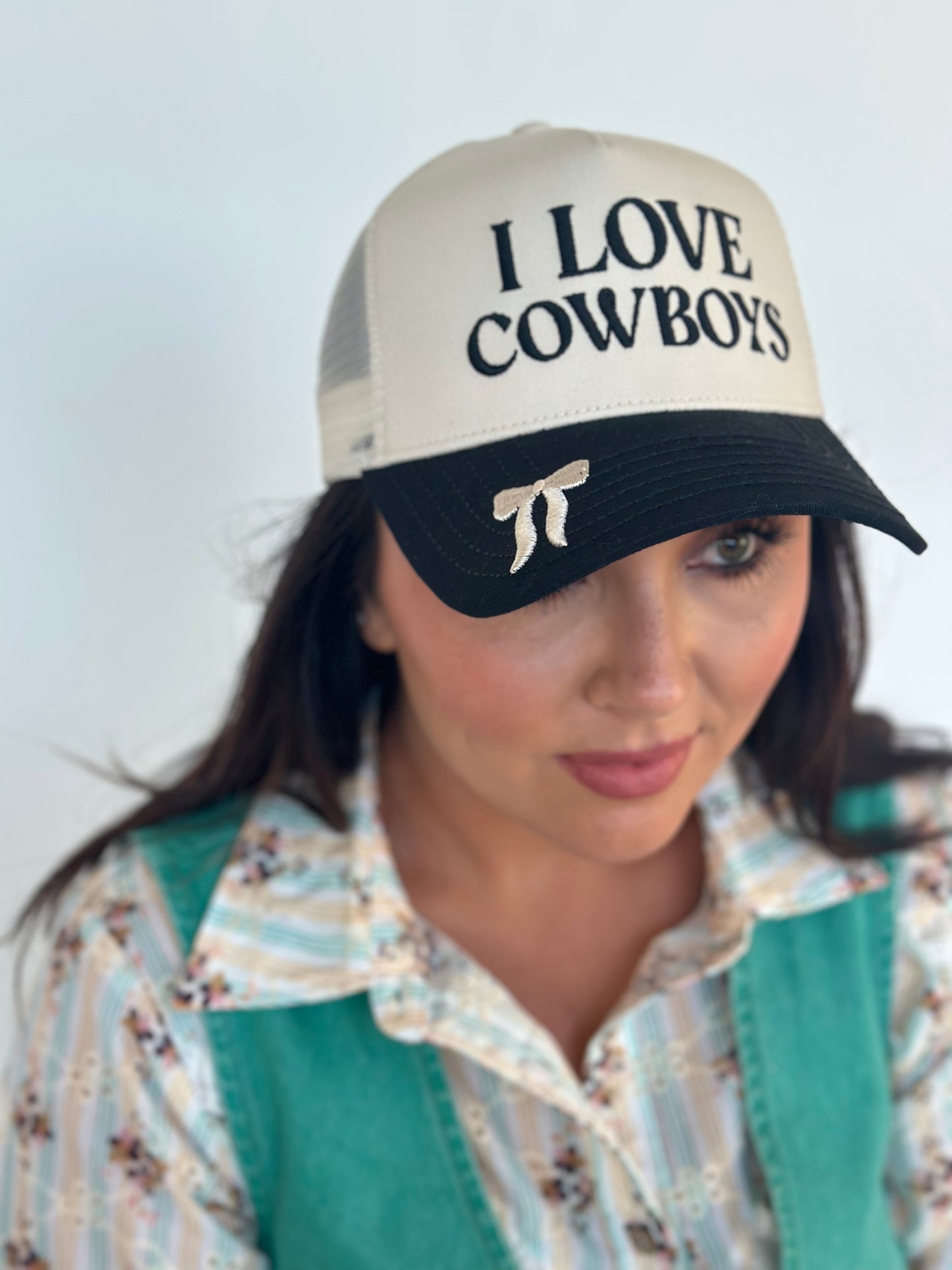 IS HH5401 BLK I LOVE COWOY TRUCKER HAT