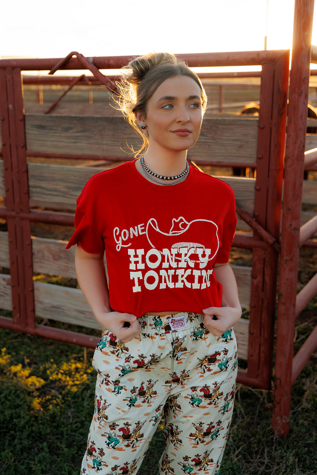 HH1412 GONE HONKY TONKIN- RED