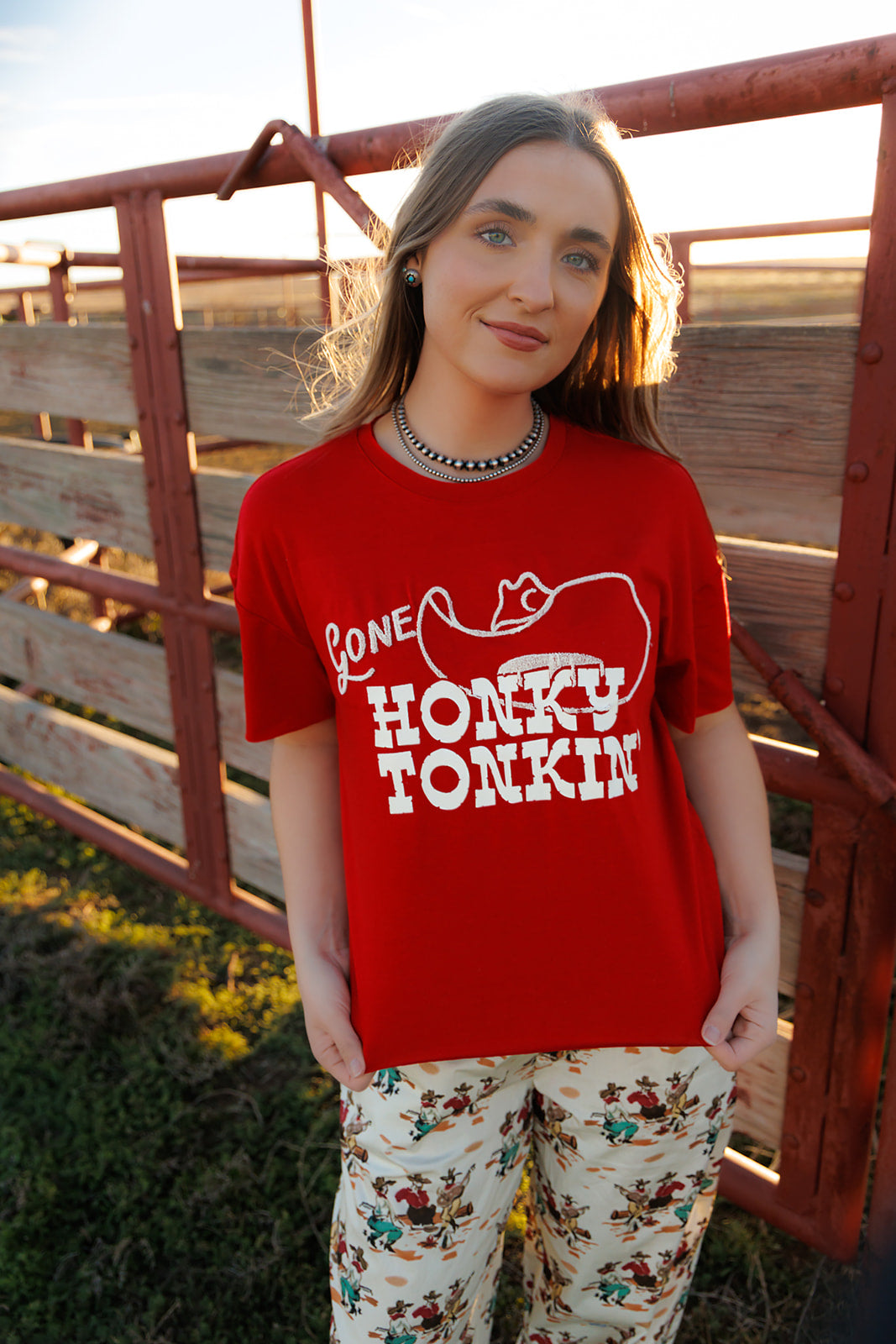 HH1412 GONE HONKY TONKIN- RED