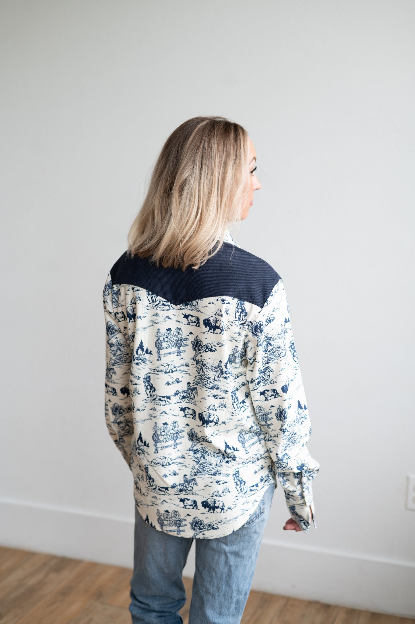 HH2730 CORDUROY COWBOY BUFFALO PEARL SNAP