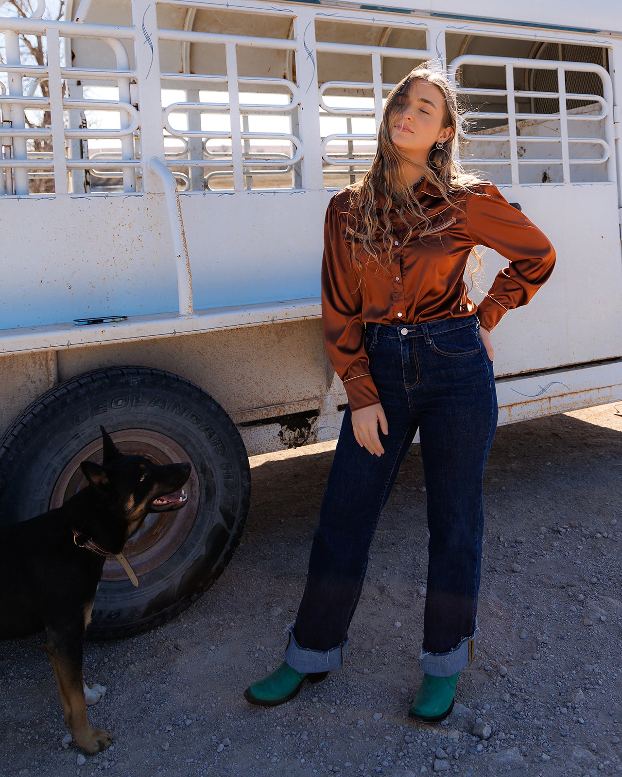 HH2708 BROWN/ CHAMPANGE SATIN  LS PUFF PEARL SNAP TOP