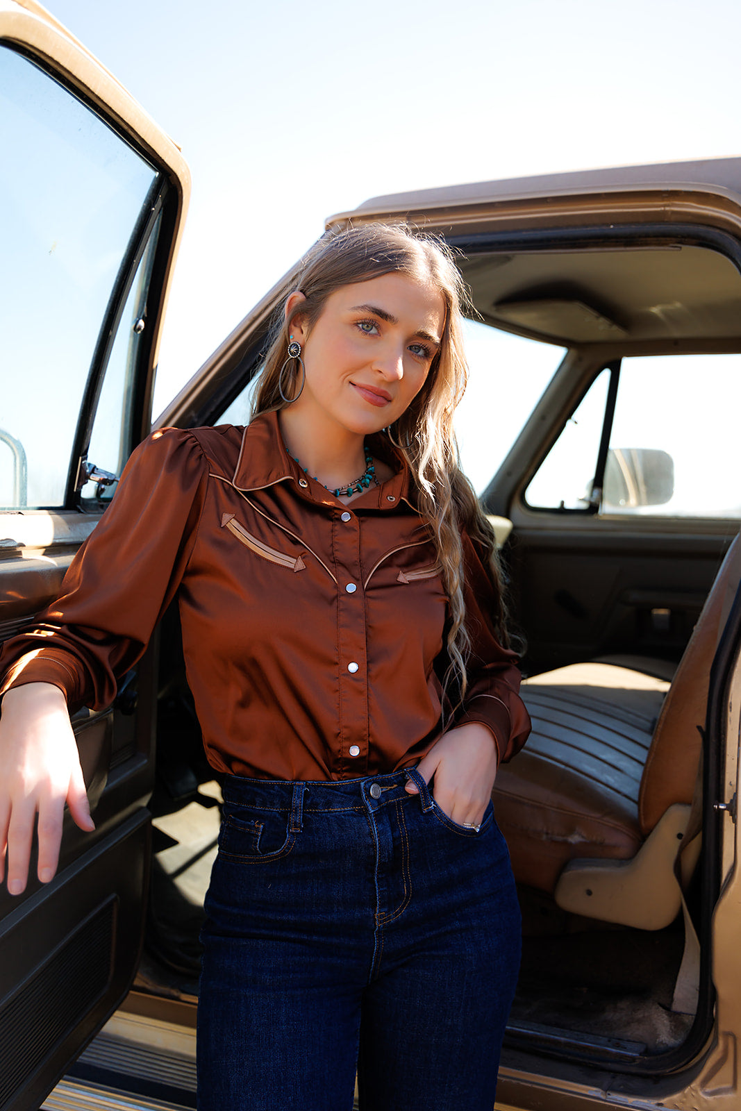 HH2708 BROWN/ CHAMPANGE SATIN  LS PUFF PEARL SNAP TOP