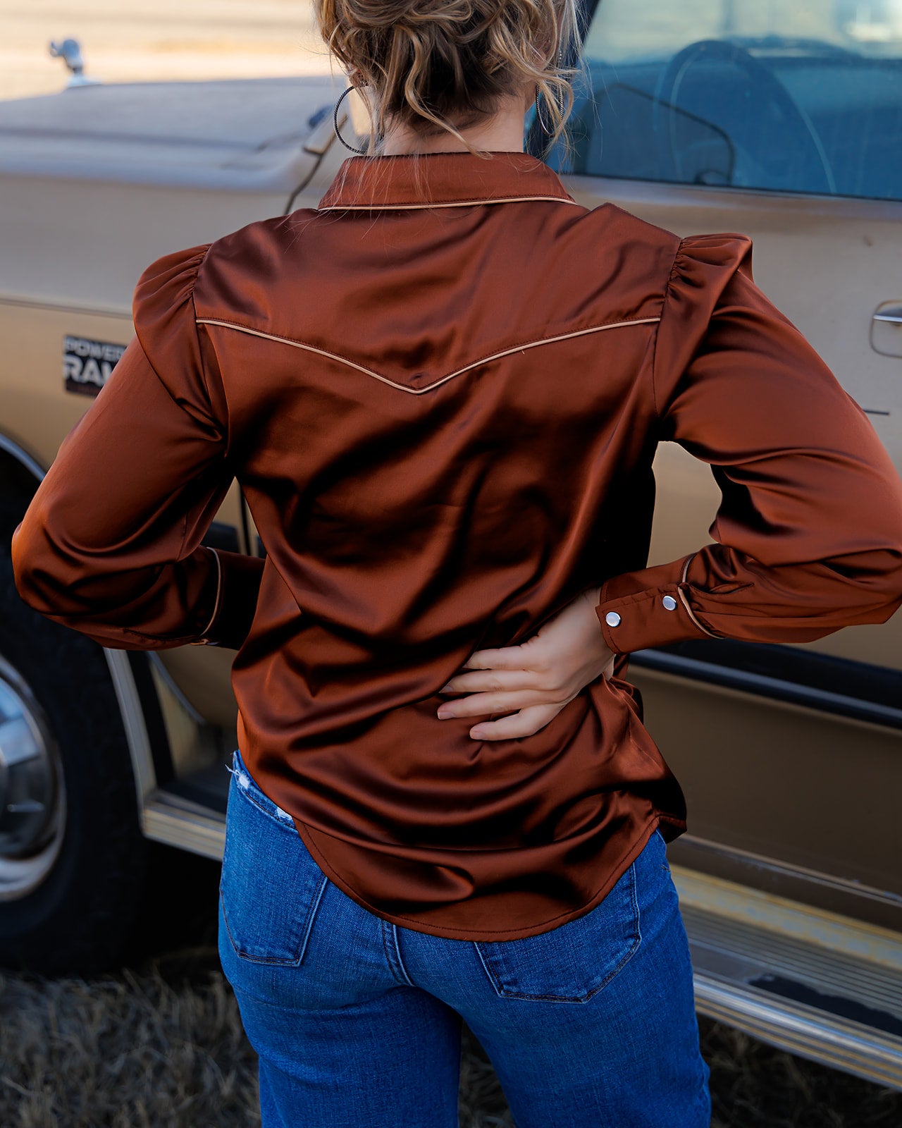 HH2708 BROWN/ CHAMPANGE SATIN  LS PUFF PEARL SNAP TOP