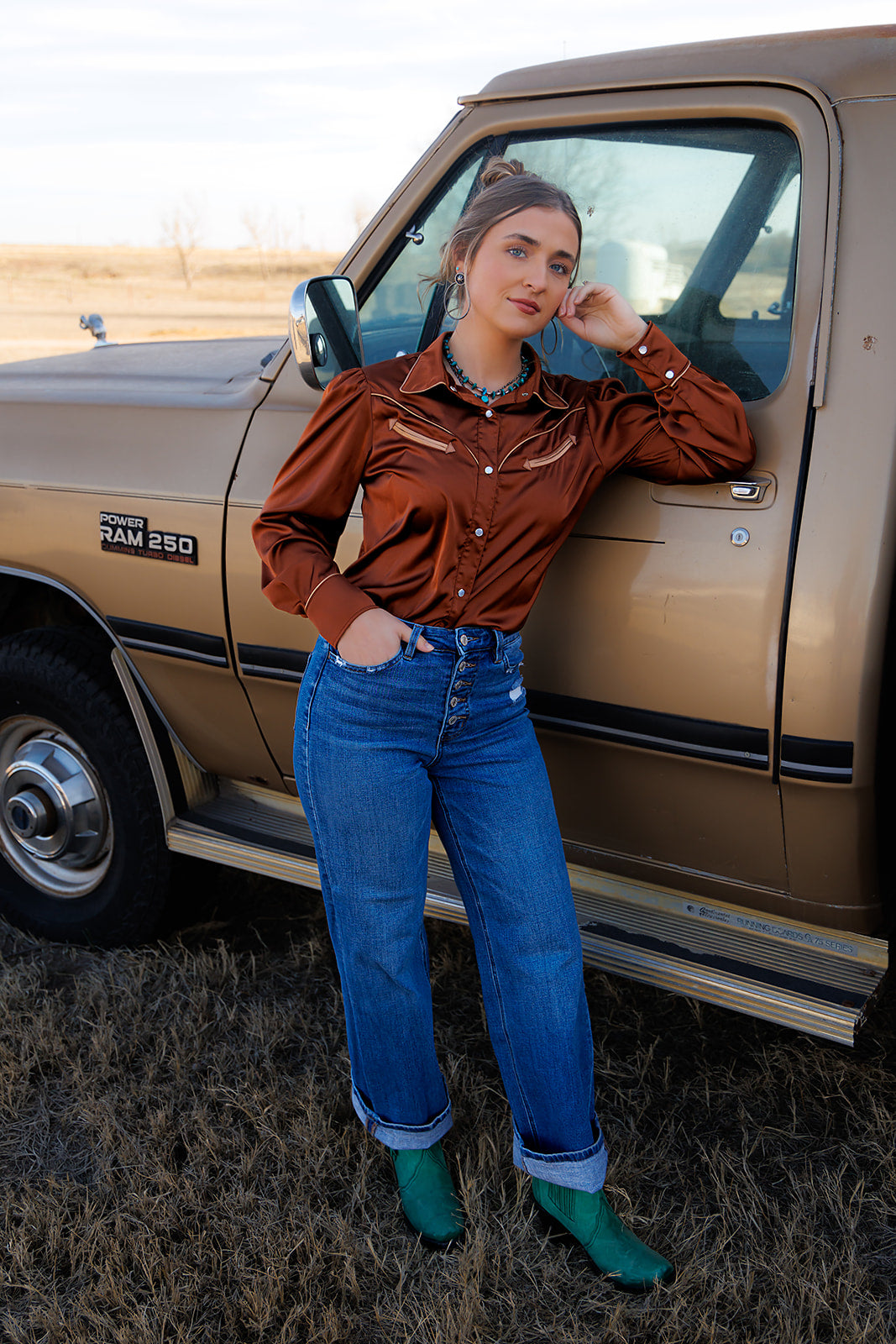 HH2708 BROWN/ CHAMPANGE SATIN  LS PUFF PEARL SNAP TOP