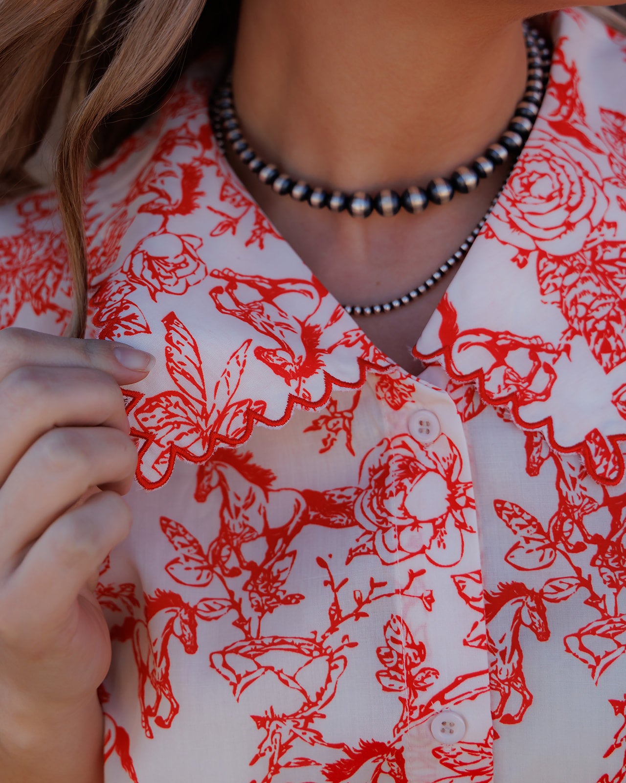 HH3024 RED FLORAL HORSE