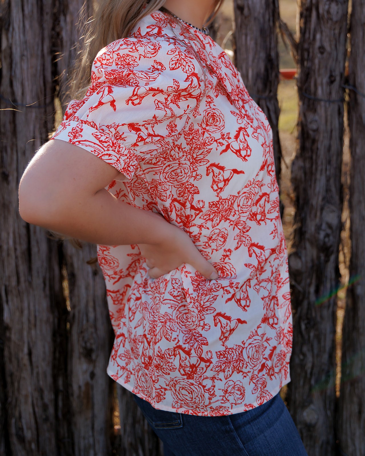 HH3024 RED FLORAL HORSE