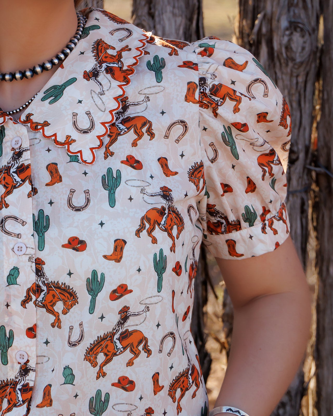 HH3024 BUCKING HORSE